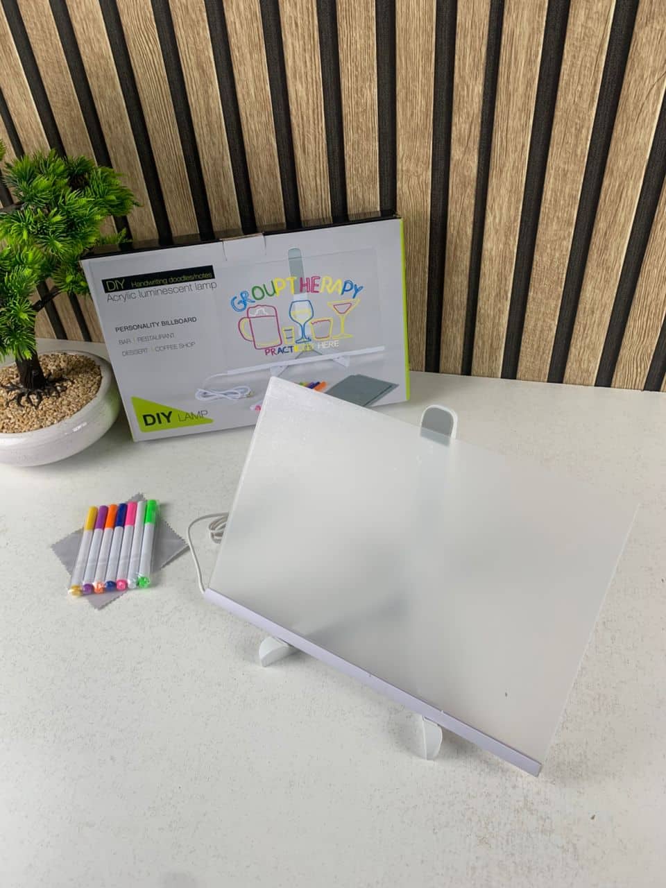 Tableau mémo LED lumineux avec stylo 7 couleurs et support – لوحة كتابة مضيئة للأطفال - Jouet & Gaming - صورة 8