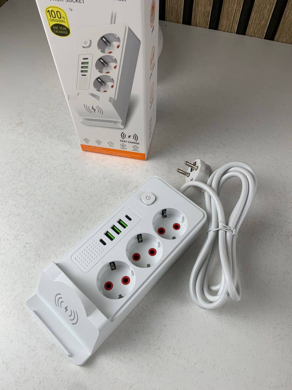 Multiprise 3 SOCKET 2500W avec USB, Type-C et chargement sans fil – مقبس طاقة وشاحن لاسلكي - Outillage et Bricolage - صورة 6