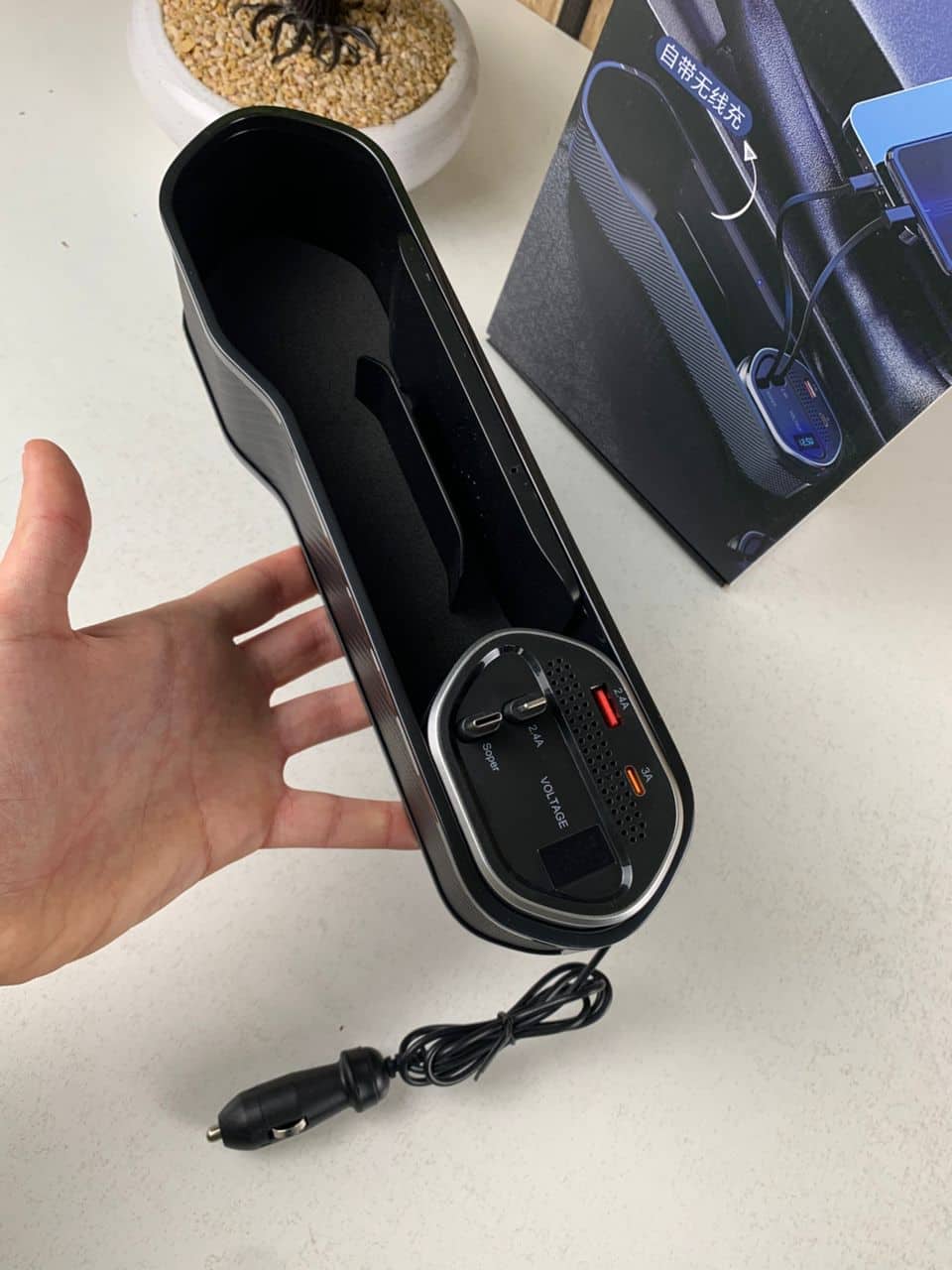 Organisateur 5 en 1 pour siège auto avec chargeur sans fil et 2 câbles télescopiques - Accessoires Auto/Moto - صورة 7