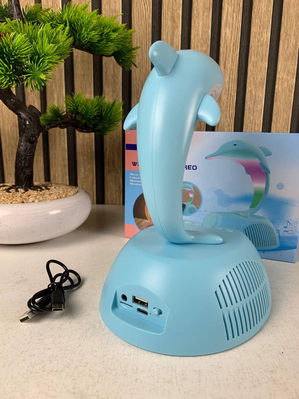 Haut-Parleur Bluetooth Dauphin avec Lampe d’Ambiance LED RGB et Chargeur Sans Fil 15W - Électronique - صورة 9