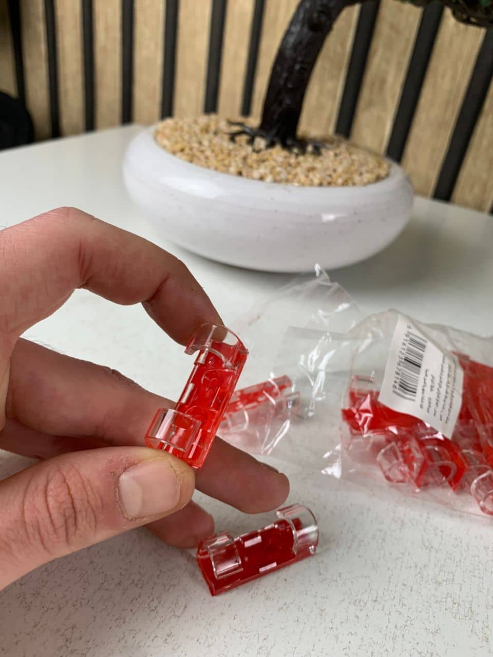 Pack 20pcs Pinces de câble auto-adhésives solides et transparents – طقم تنظيم الكابلات - Outillage et Bricolage - صورة 9