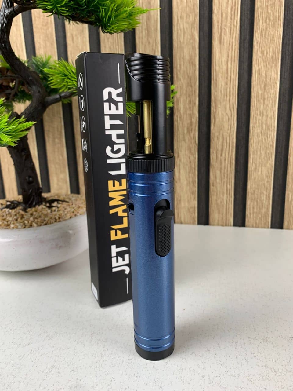 Briquet électrique Jet Flamme avec verrouillage de sécurité et ouvre bouteille - Camping et Randonnée - صورة 6