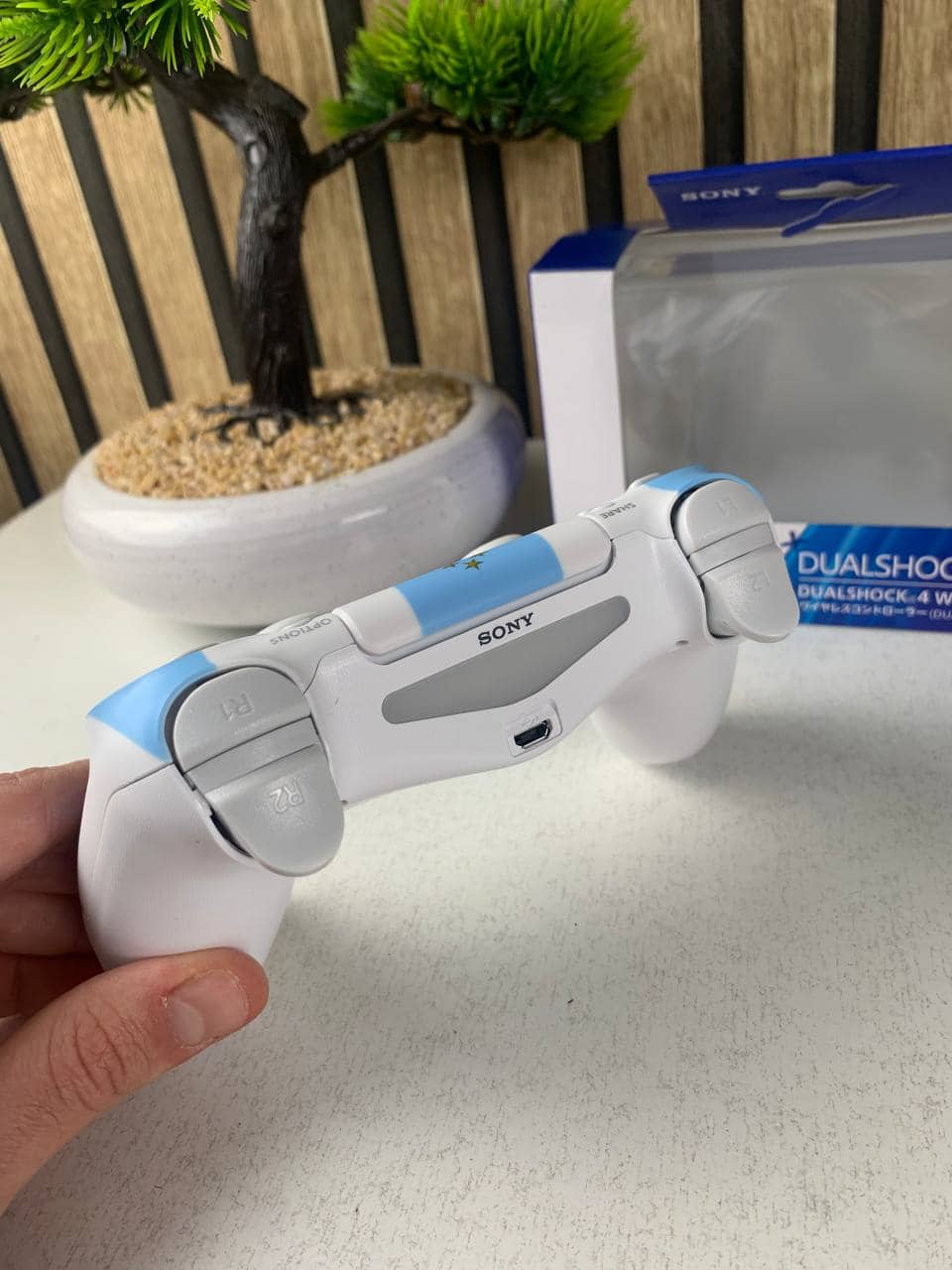 SONY DualShock Manette PS4 Sans Fil, Batterie Rechargeable (High Copy) – Edition Argentina - Jouet & Gaming - صورة 7