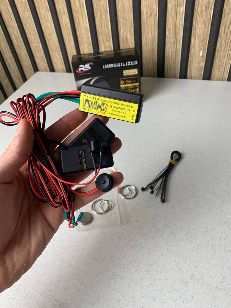 Système d'immobilisation de voiture avec verrouillage/déverrouillage automatique du moteur - نظام منع تشغيل السيارة - Accessoires Auto/Moto - صورة 10