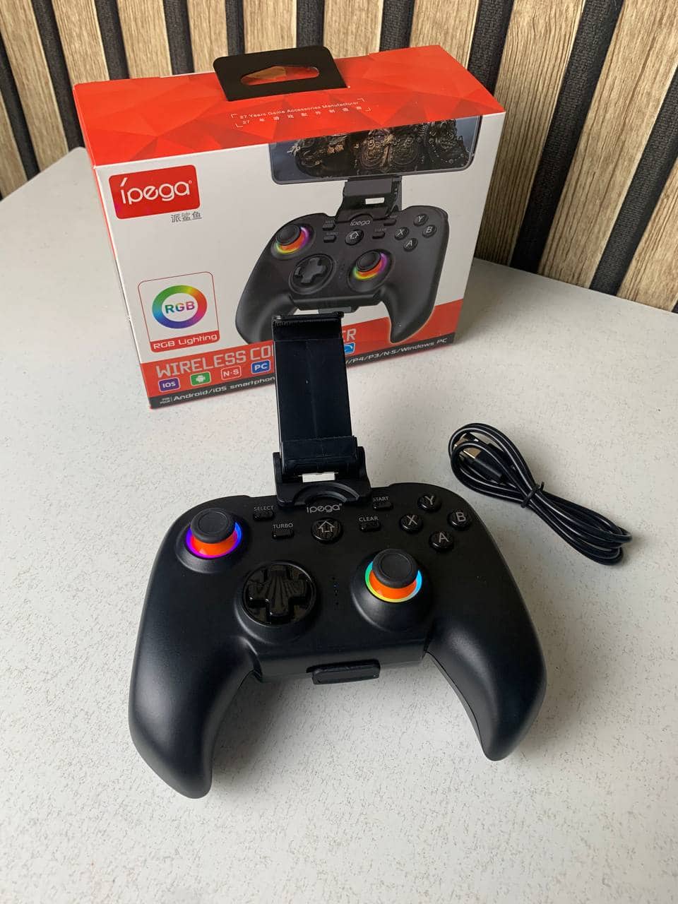 Manette de jeu sans fil IPEGA PG-9115 avec poignets lumineux RGB - يد تحكم لاسلكية - Jouet & Gaming - صورة 8