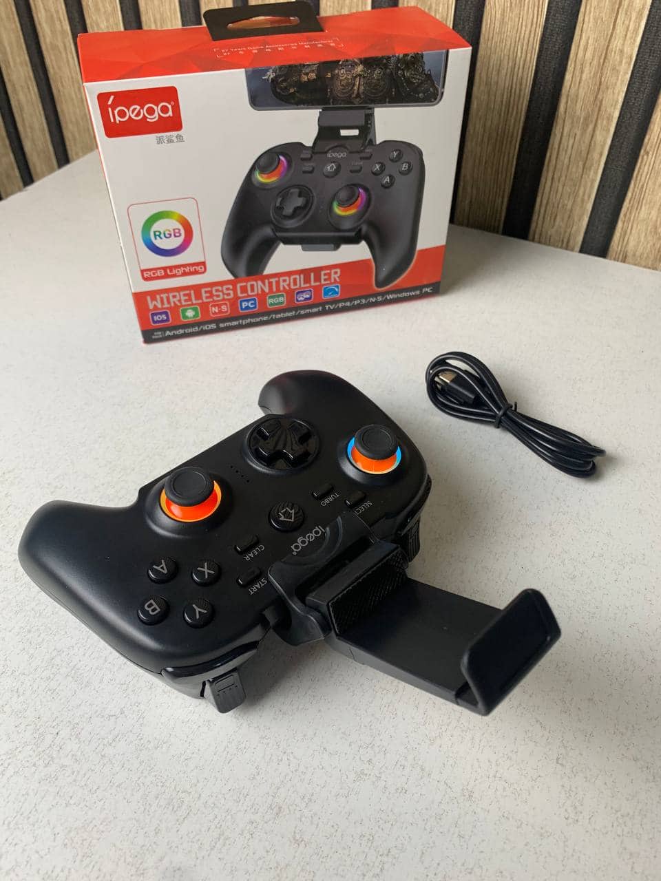 Manette de jeu sans fil IPEGA PG-9115 avec poignets lumineux RGB - يد تحكم لاسلكية - Jouet & Gaming - صورة 9