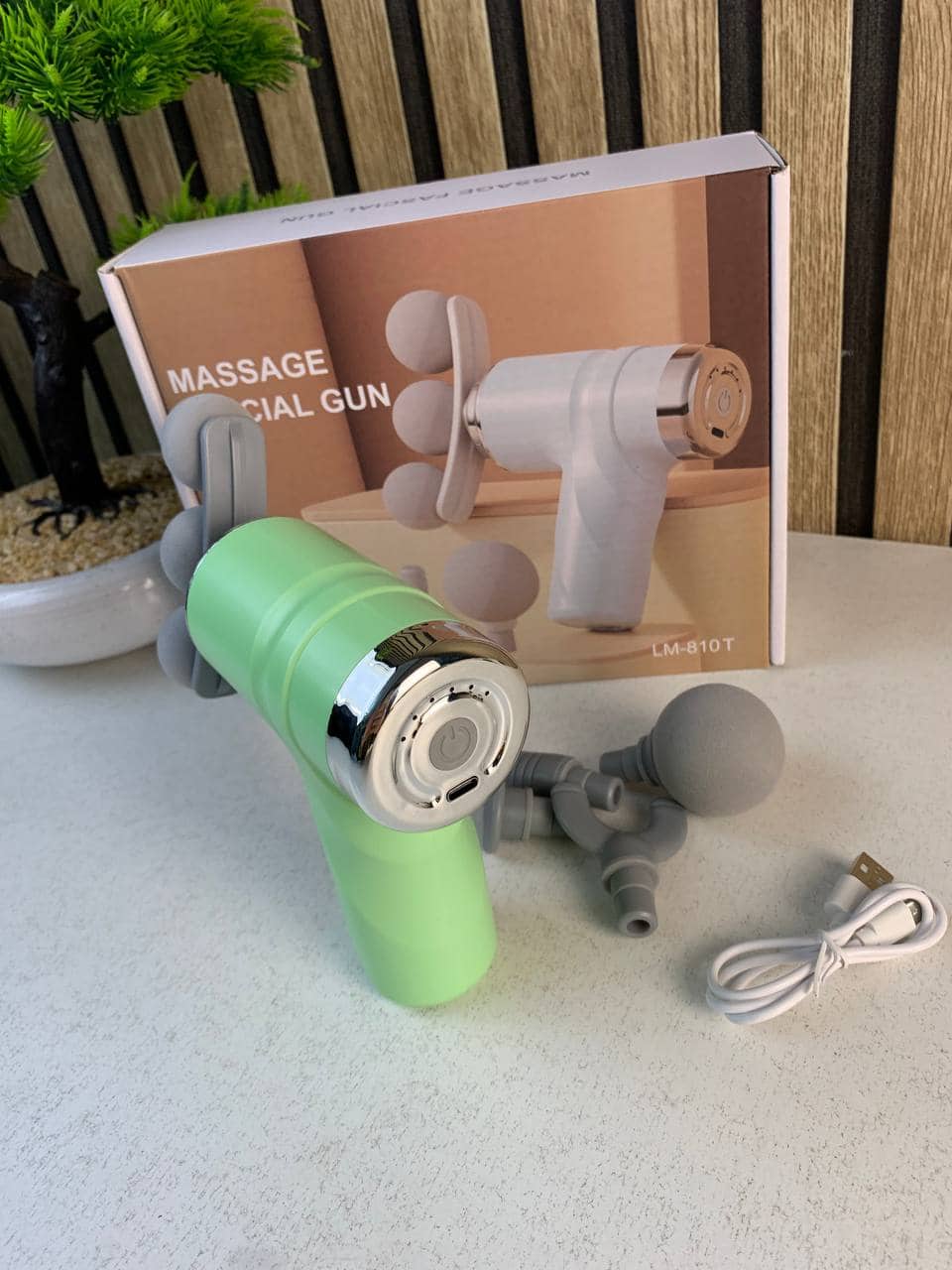Pistolet de massage pour soulager la douleur 6 vitesses 4 têtes LM-810T - جهاز تدليك بعدة رِؤوس - Électronique - صورة 8