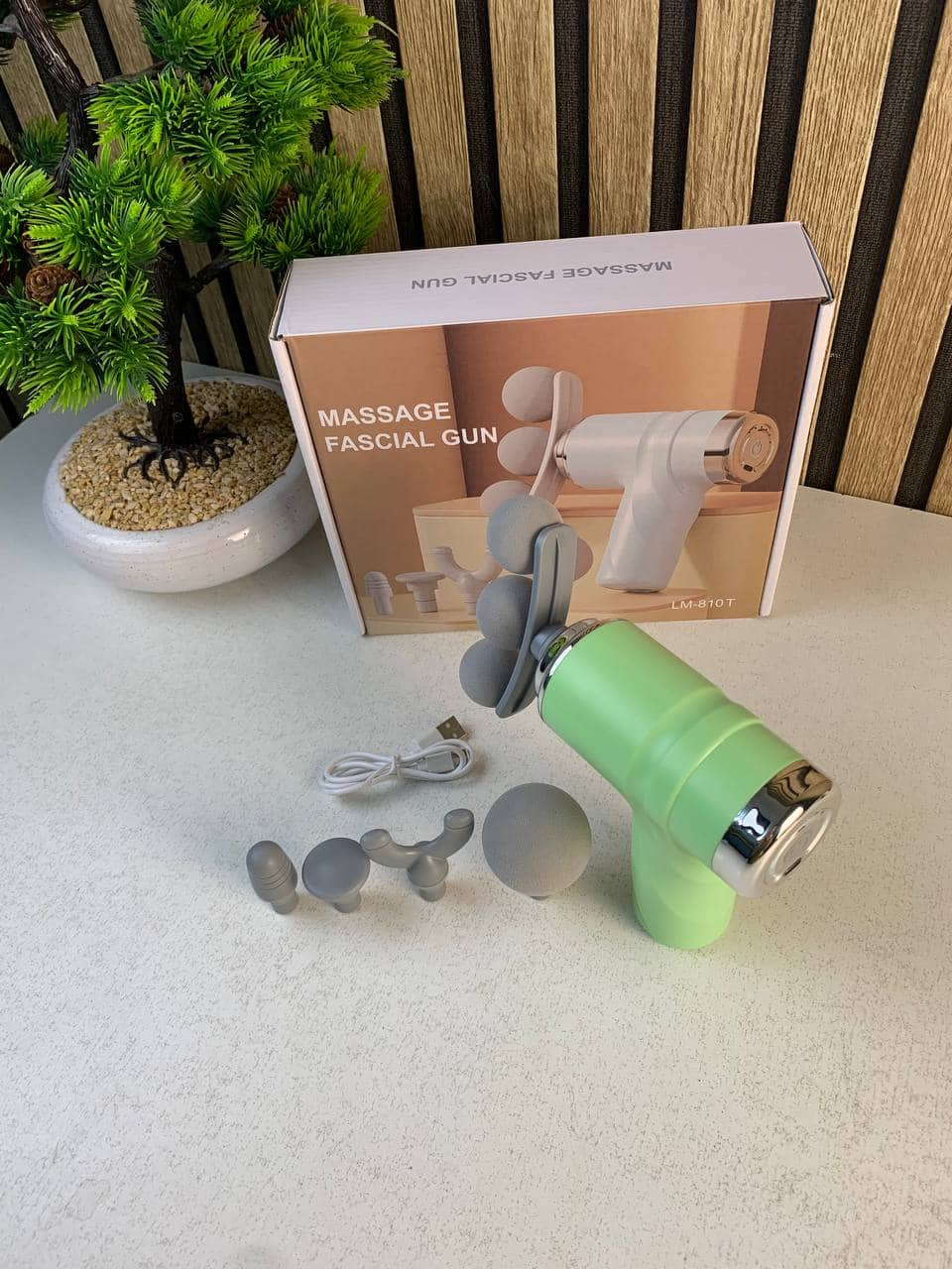 Pistolet de massage pour soulager la douleur 6 vitesses 4 têtes LM-810T - جهاز تدليك بعدة رِؤوس - Électronique - صورة 11