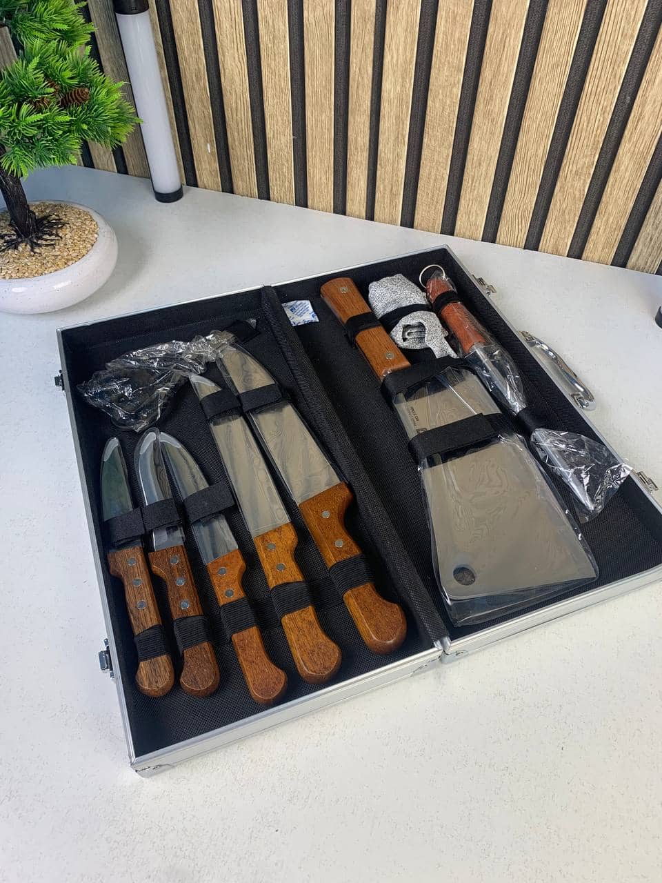 Coffret de Couteaux Professionnel avec Valise en Aluminium 9Pcs - طقم سكاكين الجزارة في حقيبة ألمنيوم صلبة - Cuisine - صورة 8