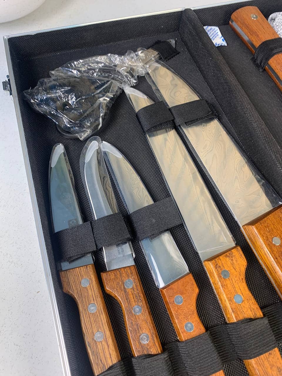 Coffret de Couteaux Professionnel avec Valise en Aluminium 9Pcs - طقم سكاكين الجزارة في حقيبة ألمنيوم صلبة - Cuisine - صورة 9