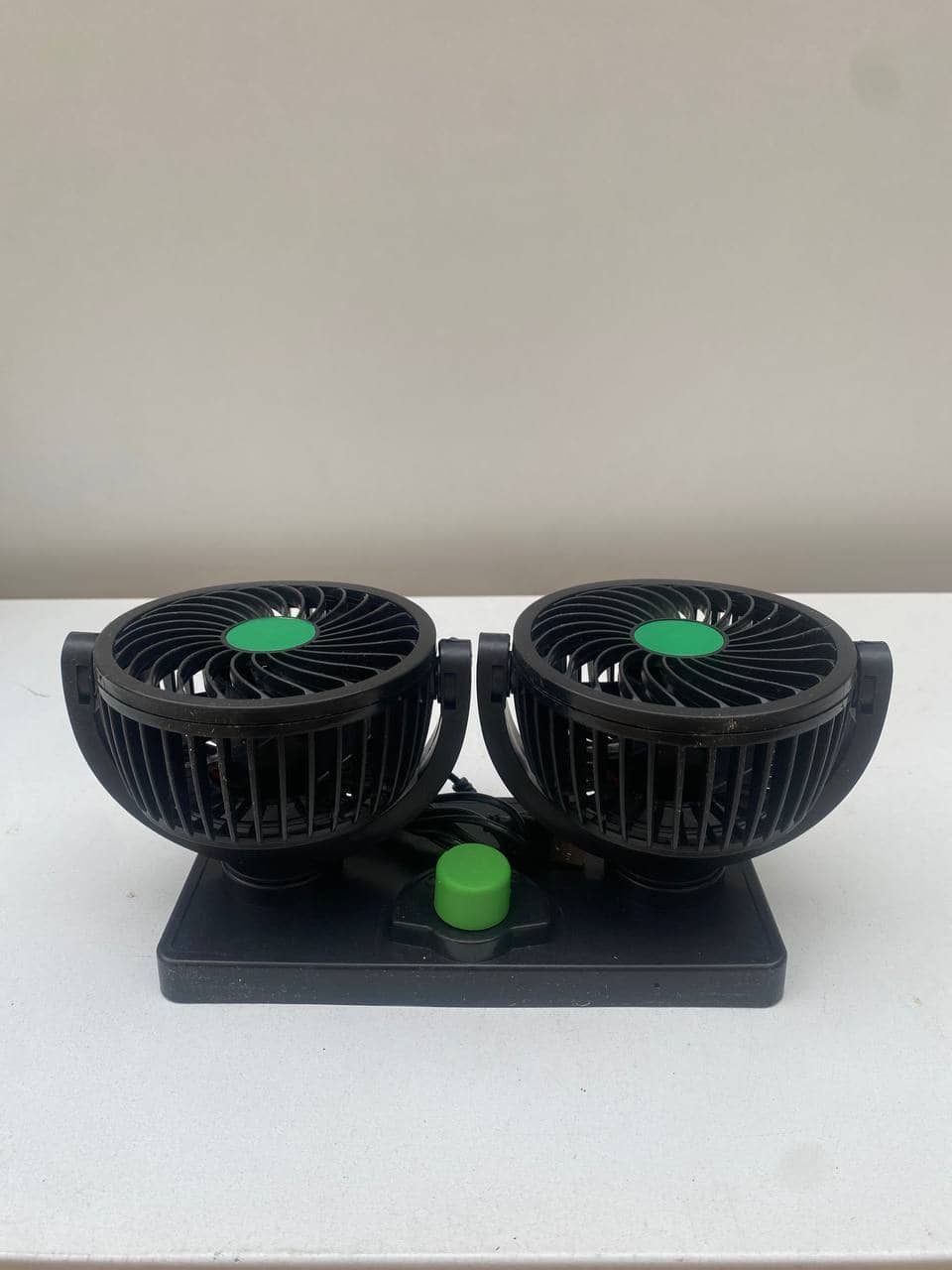 Double Ventilateur électrique pour voiture 2 vitesses rotatif à 360 degrés - Accessoires Auto/Moto - صورة 9