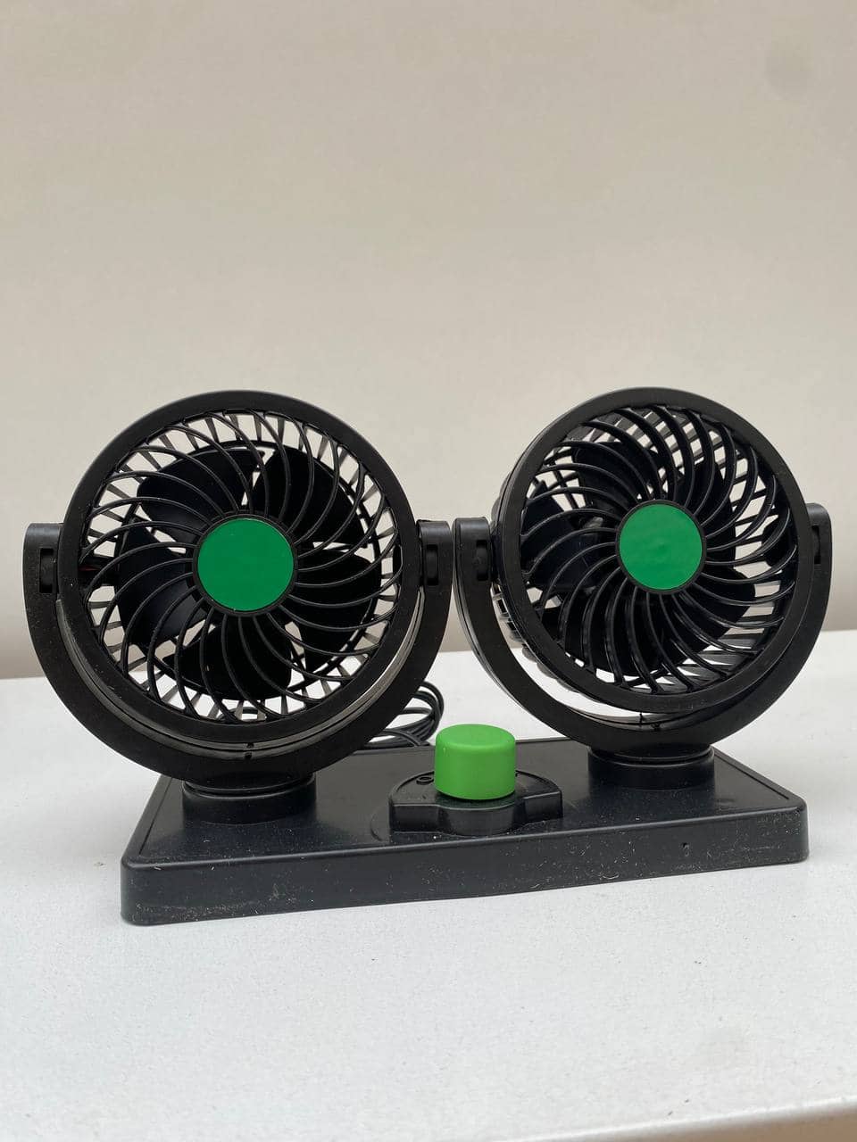 Double Ventilateur électrique pour voiture 2 vitesses rotatif à 360 degrés - Accessoires Auto/Moto - صورة 10