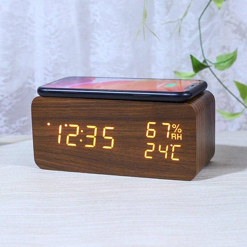 Réveil numérique de bureau en bois avec socle de charge sans fil Qi — معاينة 4