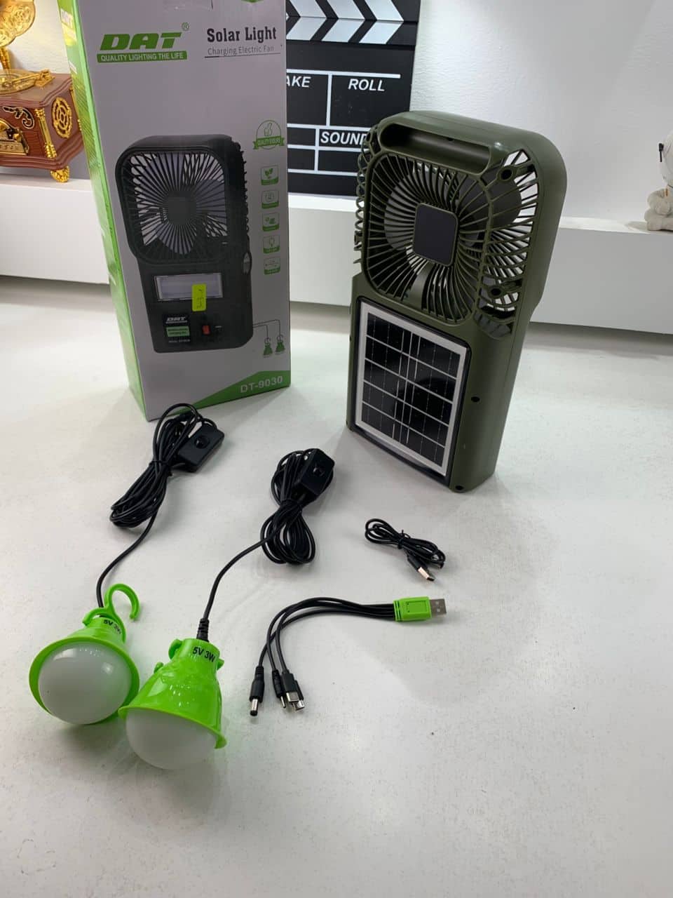 Kit Ventilateur et Lampe avec Panneau Solaire Multifonctionnel DT-9030 – طقم مروحة ومصباح متعدد الإستعمالات — معاينة 8