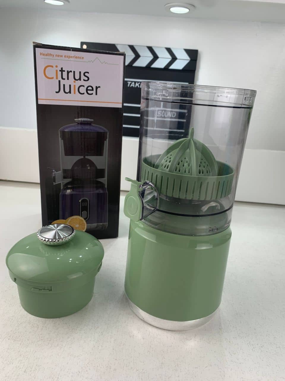 Presse Agrumes Electrique Portable 600 ml Rechargeable Moteur Silencieux – عصارة حمضيات محمولة وقابلة للشحن — معاينة 6