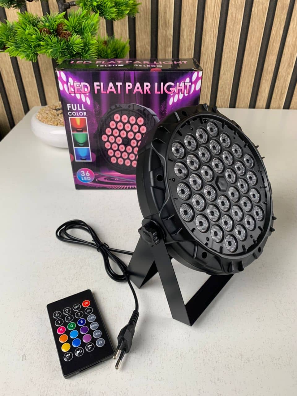 Projecteur Stroboscope LED RVB 36 LED avec Télécommande – جهاز الألعاب الضوئية — معاينة 10