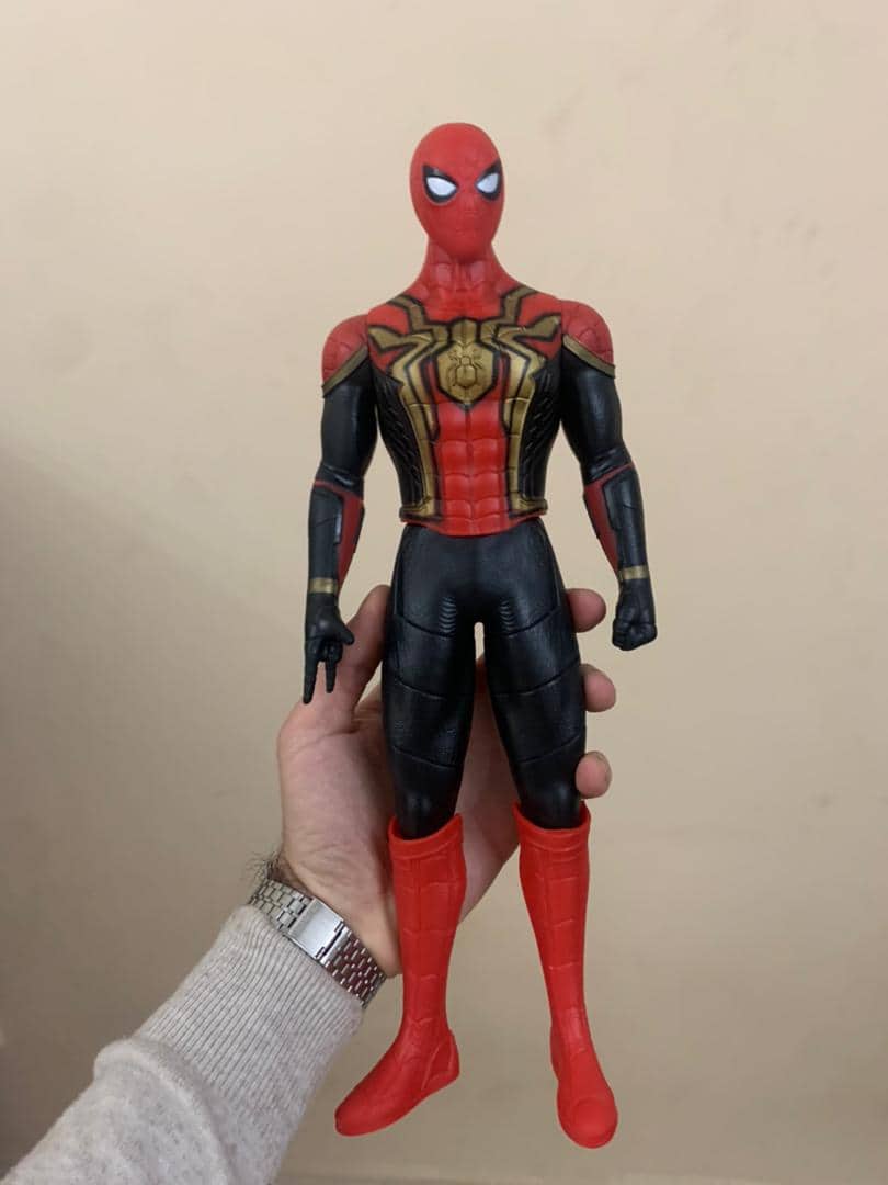 Figurine Géante Spider-Man 30 cm en PVC Le Super-Héros Mythique à Collectionner — معاينة 5