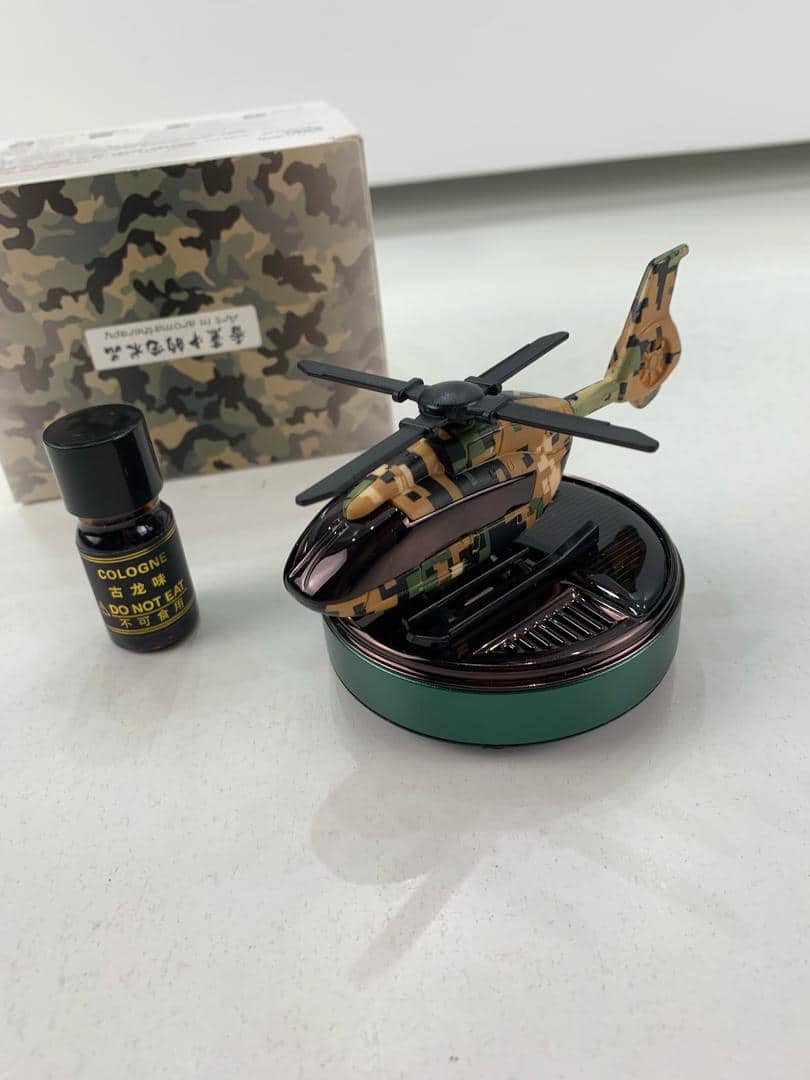 Diffuseur d’aromathérapie Solaire Décoration Style Avion Camouflage – موزع العطر في السيارة — معاينة 9