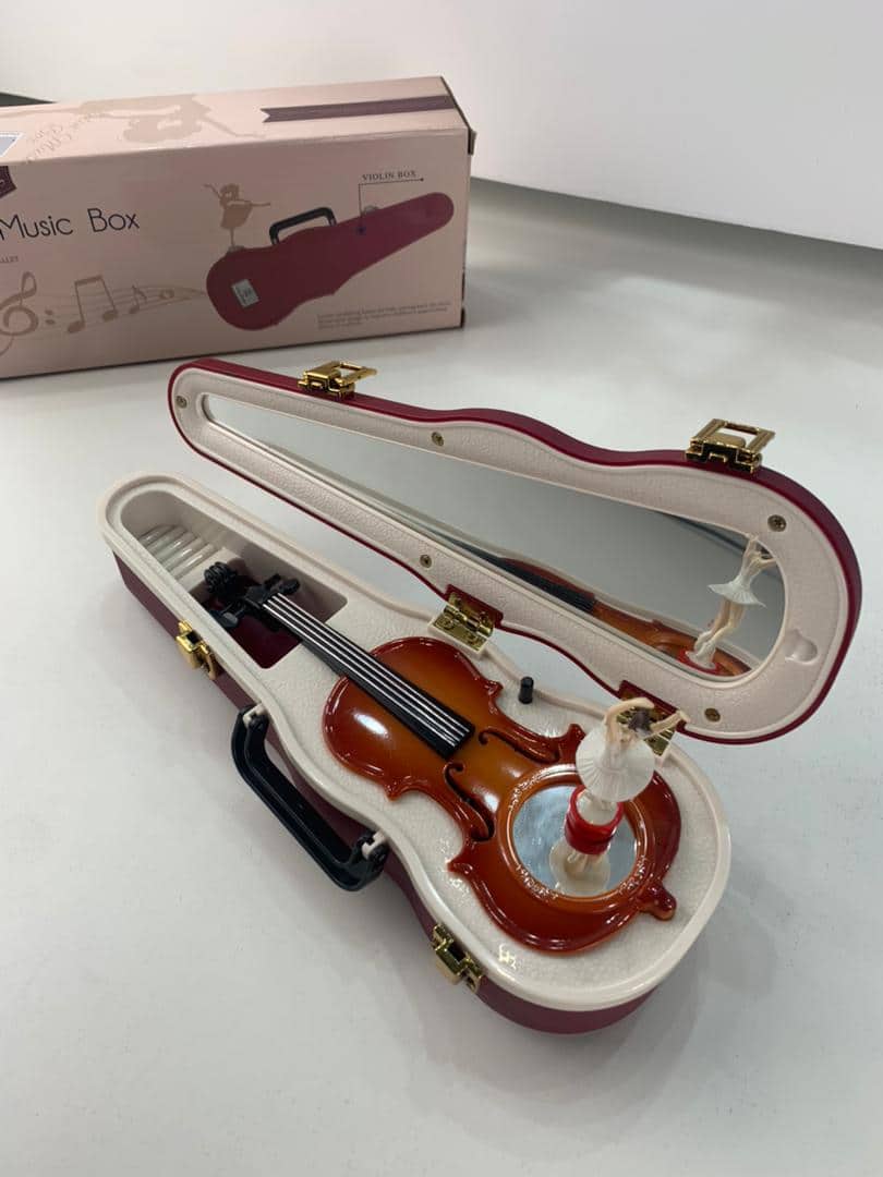 Boîte à Musique Vintage avec Déesse Rotative et Mécanisme de Violon – صندوق موسيقى مع آلية كمان — معاينة 9