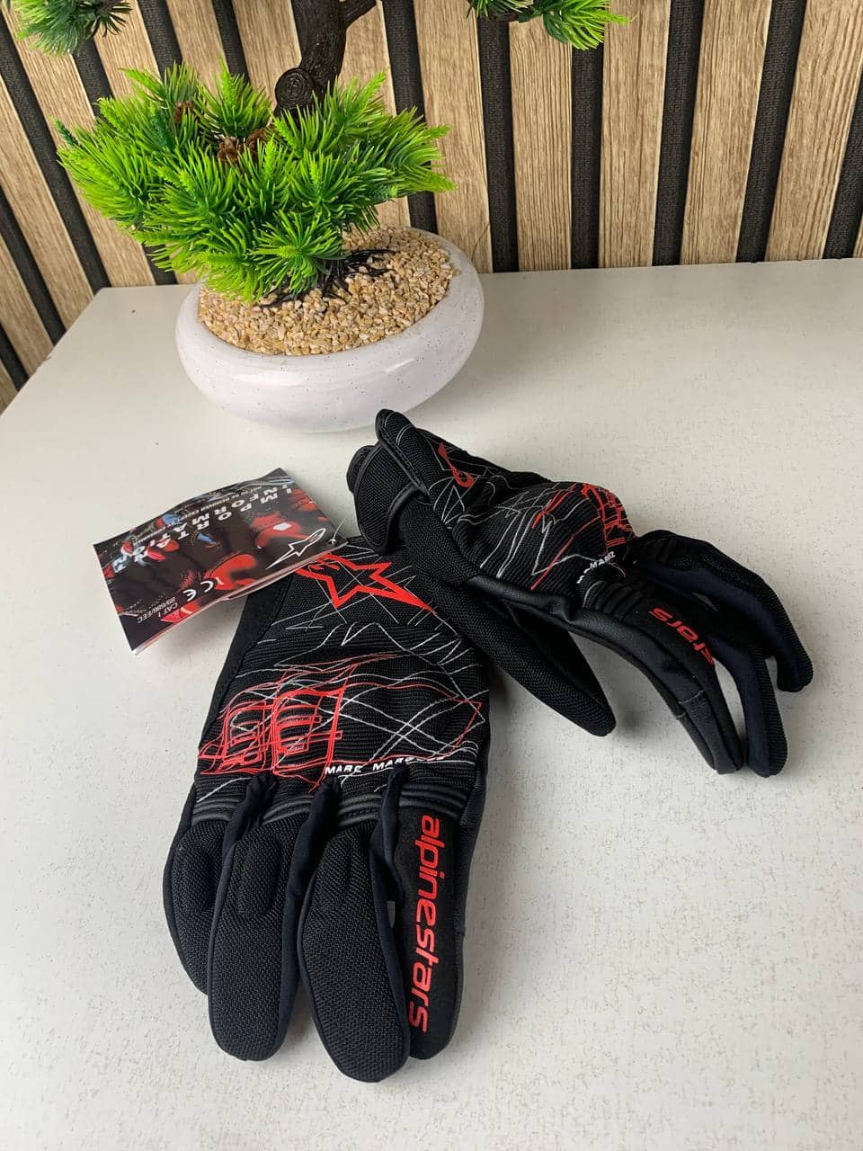 قفازات الدراجات النارية | Alpinestars MM93 Losail V2 | تعمل بالشاشات اللمسية — معاينة 10