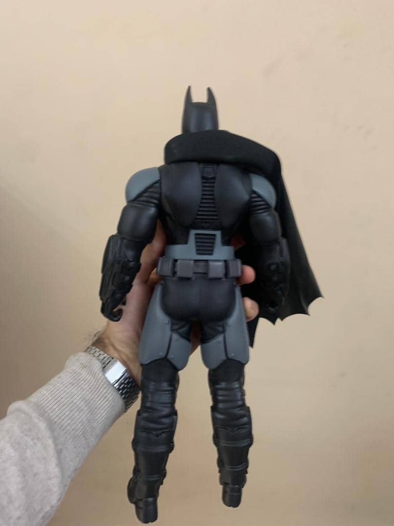 Figurine Géante Batman 30 cm en PVC Le Chevalier Noir à Collectionner — معاينة 9