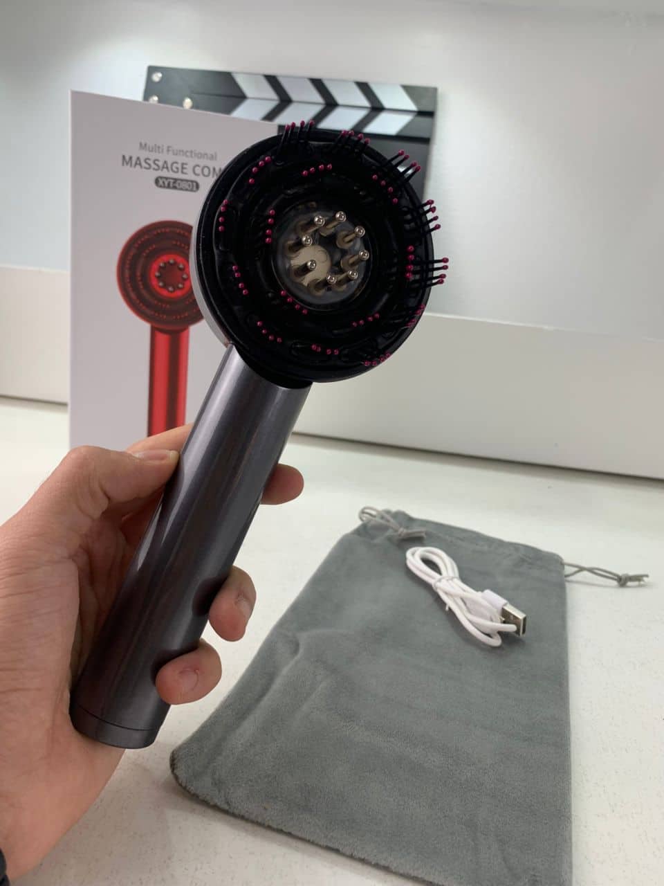 Brosse de massage électrique et applicateur d’huile pour cuir chevelu – فرشاة العناية بفروة الرأس — معاينة 6