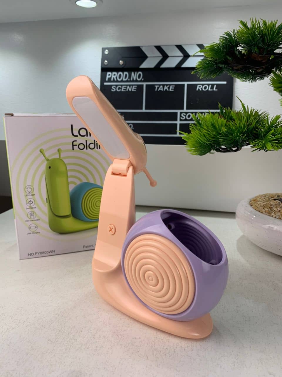 Lampe Veilleuse Escargot Mignonne LED avec Porte-stylo – مصباح على شكل حلزون لمكتب الأطفال — معاينة 9