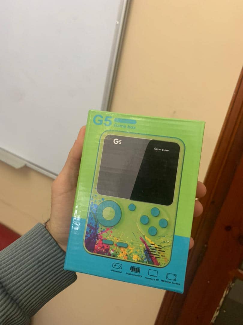 Console de jeu portable avec 500 jeux intégrés — معاينة 9