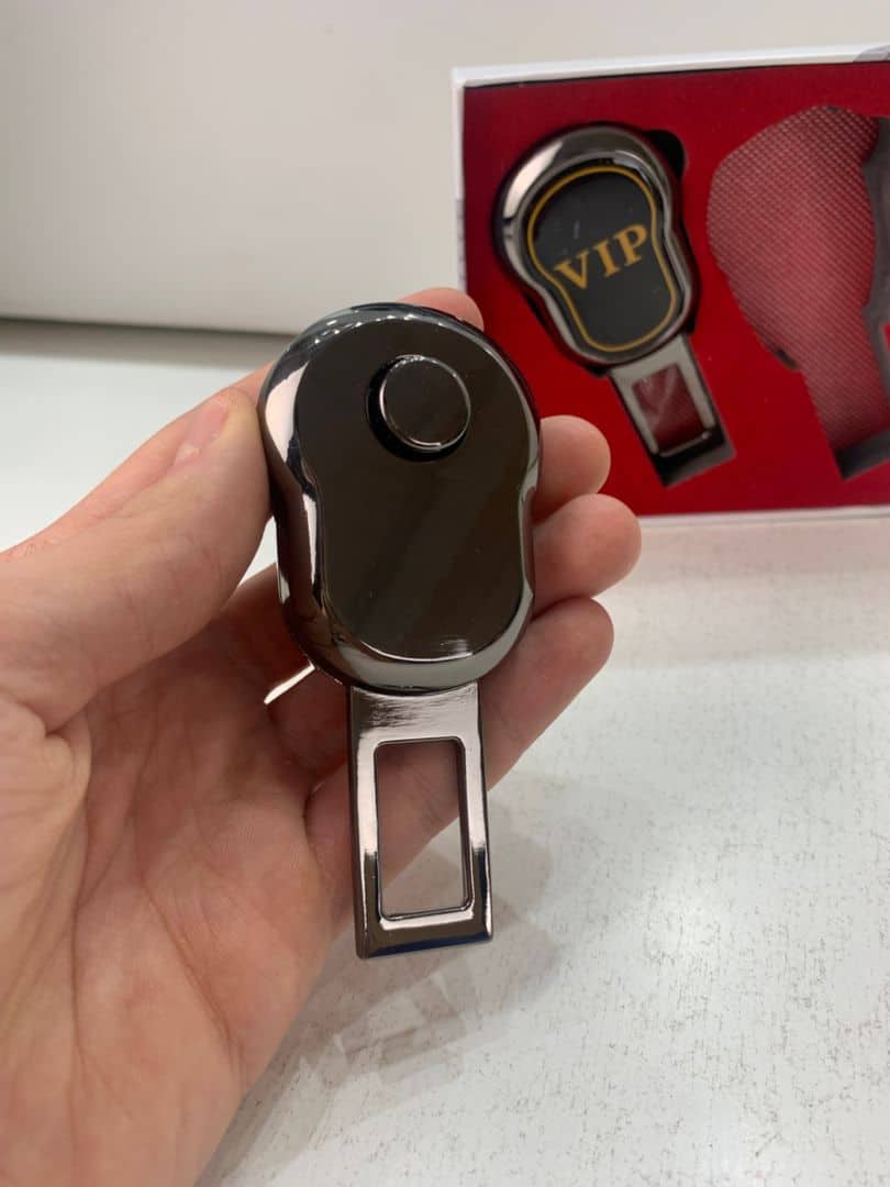 Attache Ceinture pour voiture 2Pcs Design VIP — معاينة 7