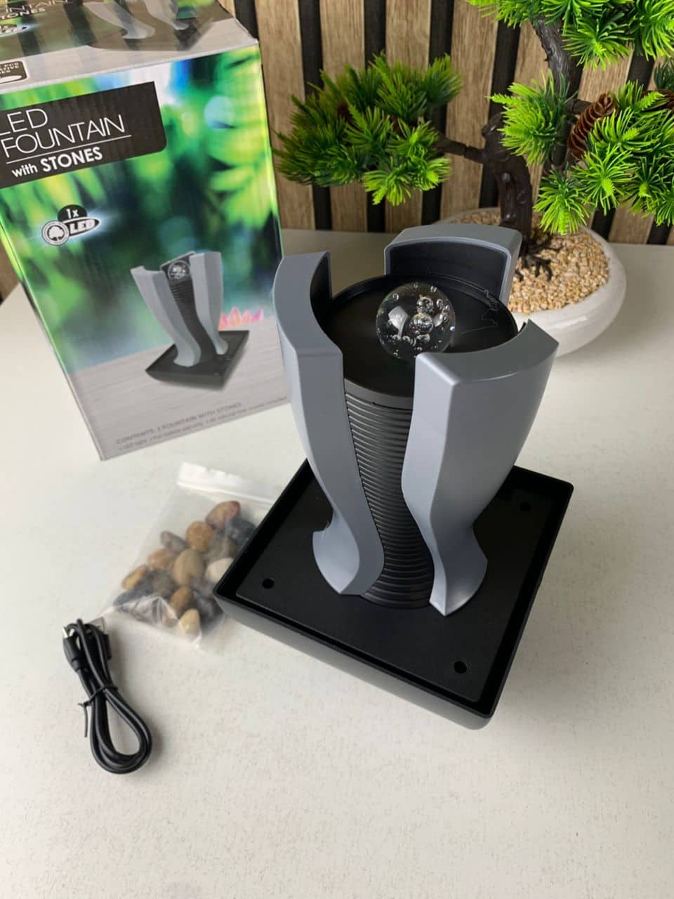 Fontaine à eau en forme de tour cascade avec boule de cristal et éclairage LED V6 — معاينة 7
