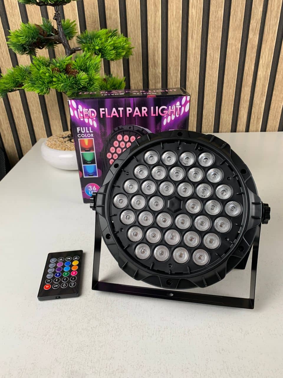 Projecteur Stroboscope LED RVB 36 LED avec Télécommande – جهاز الألعاب الضوئية — معاينة 8