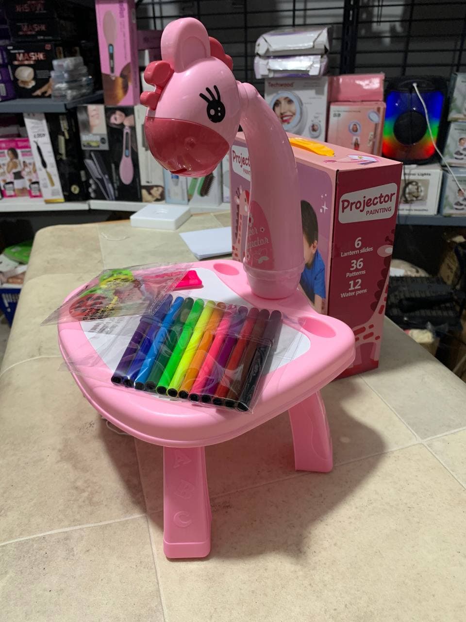 Projecteur à LED pour Enfant avec Table de Dessin Artistique - Jouet & Gaming - صورة حقيقية 10