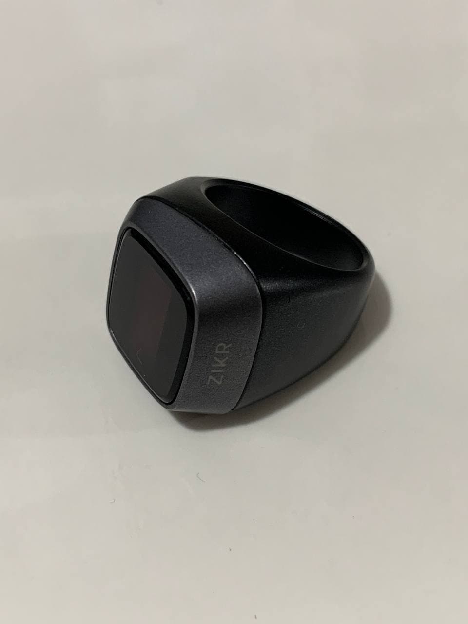 خاتم التسبيح الالكتروني الذكي IQIBLA يساعدك على التسبيح والتذكر بطريقة عملية وبسيطة -Zikr Ring Tasbih Counter - Électronique - صورة حقيقية 17