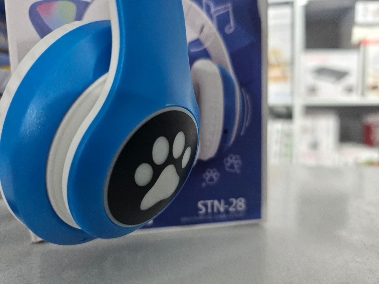 Casque stéréo Bluetooth sans fil oreilles de chat électroluminescents avec support carte TF - Électronique - صورة حقيقية 8