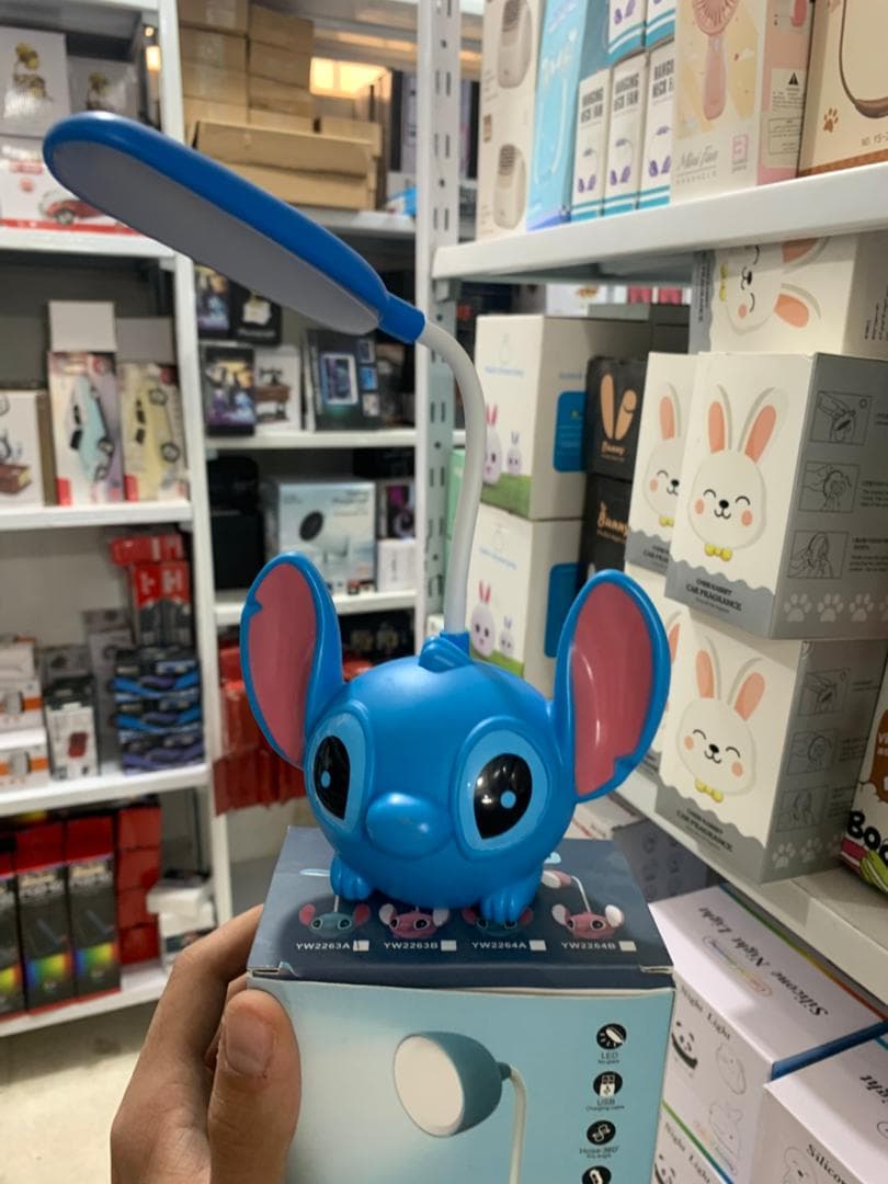 Stitch Lampe de Bureau et Veilleuse Ambiante pour Enfants avec Taille-crayon - Divers - صورة حقيقية 8