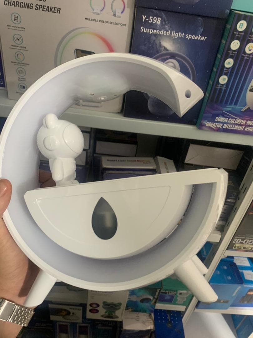 Haut Parleur Bluetooth et Humidificateur anti-gravité en forme de G - Électronique - صورة حقيقية 6