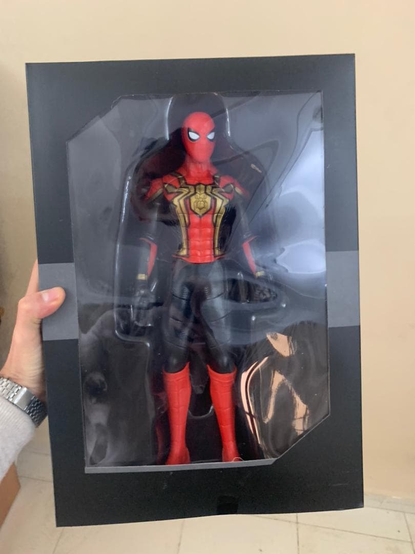 Figurine Géante Spider-Man 30 cm en PVC Le Super-Héros Mythique à Collectionner - Jouet & Gaming - صورة حقيقية 7