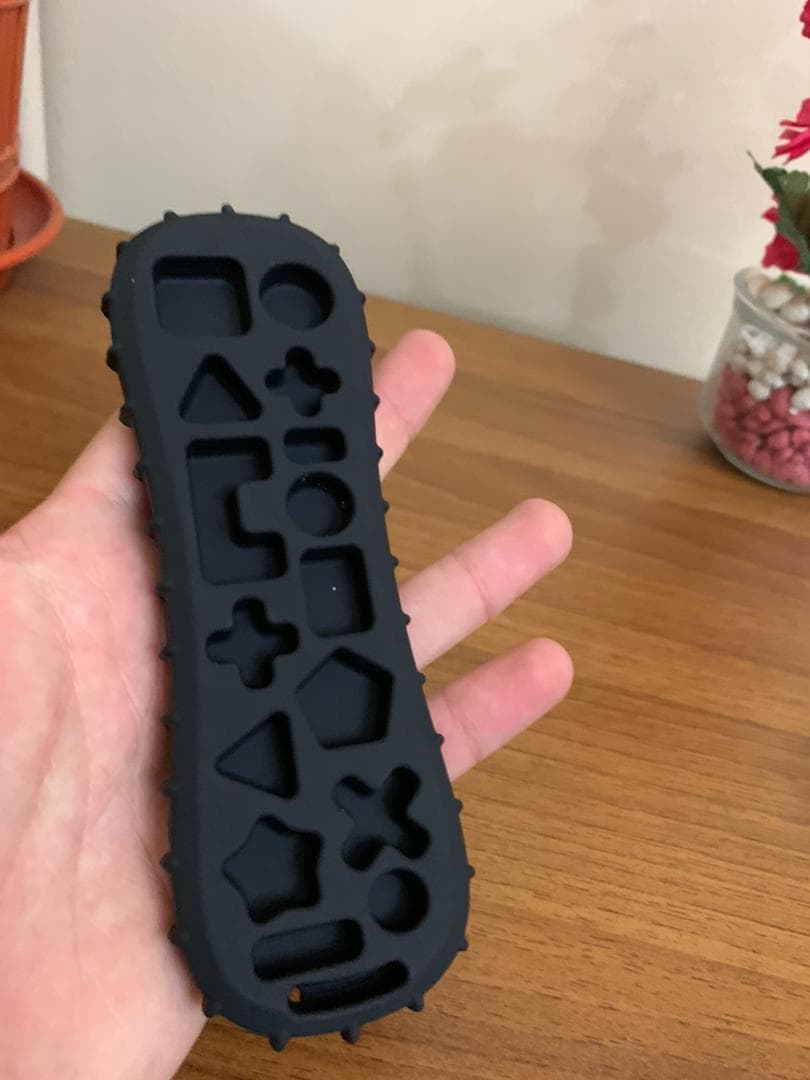 Anneau de dentition en Silicone en forme de télécommande - عضاضة اطفال من سيليكون على شكل جهاز تحكم - Maternité - صورة حقيقية 6