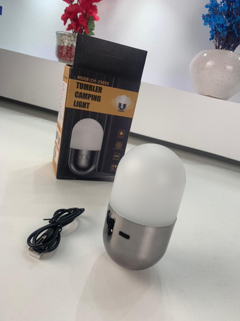 Lampe de camping rechargeable avec changement de couleur RVB – مصباح تخييم ملون - Électronique - صورة حقيقية 9