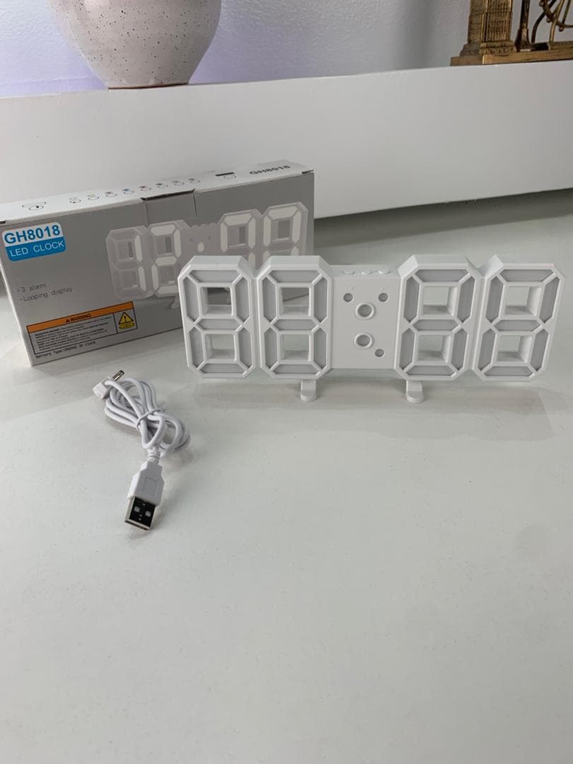 Horloge Numérique 3D LED pour Mur et bureau GH8018 – ساعة رقمية ثلاثية الأبعاد حائط و مكتب - Électronique - صورة حقيقية 8