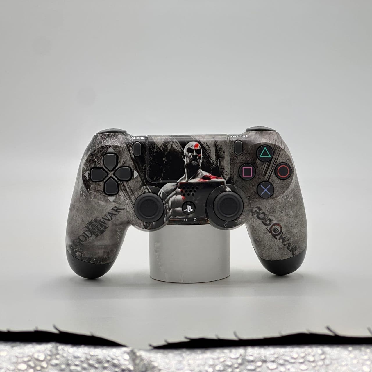 SONY DualShock Manette PS4 Sans Fil, Batterie Rechargeable (High Copy) – Edition God of War - Jouet & Gaming - صورة حقيقية 5