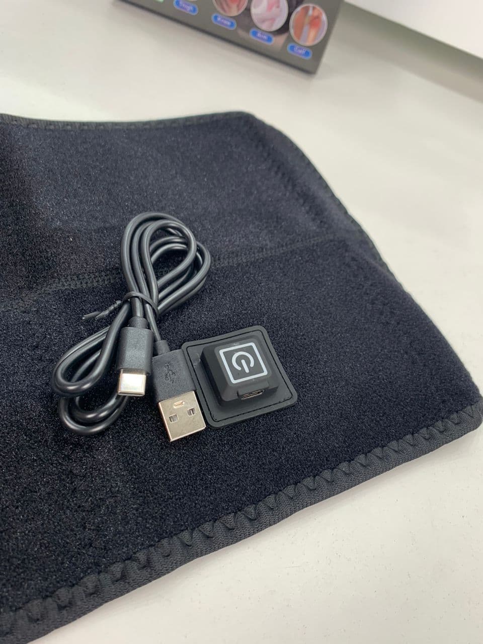Coussin Chauffant Électronique pour Genou avec Trois Niveaux de Température – وسادة تدفئة إلكترونية للركبة بثلاث مستويات حرارة - Soins et Beauté - صورة حقيقية 8