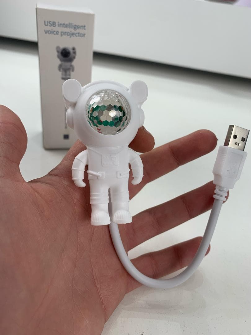 Astronut Projecteur LED Intelligente USB Veilleuse Galaxie & Astro Étoilée - بروجيكتور ذكي إضاءة ليلية - Électronique - صورة حقيقية 6