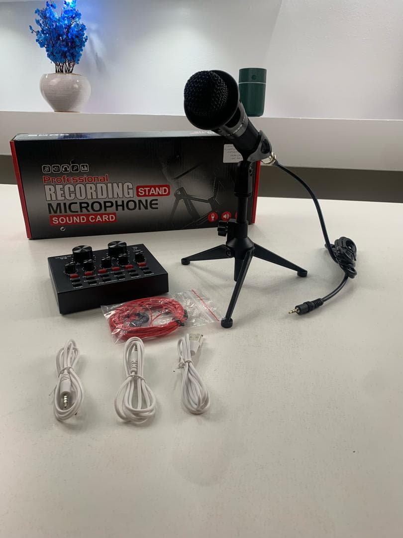V8 Externe Live Carte Son avec Microphone Set – بطاقة صوت مع ميكروفون للتسجيلات الصوتية - Électronique - صورة حقيقية 7