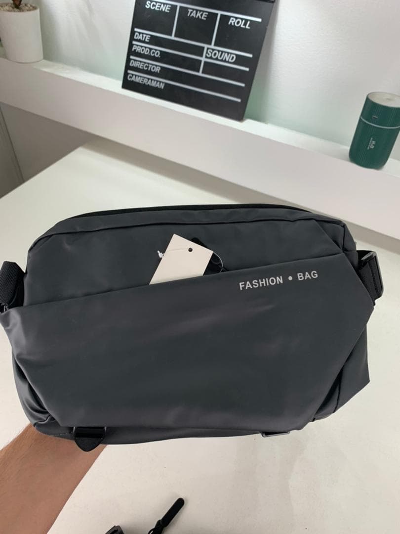 Sac de Poitrine Fashion Bag pour hommes avec bandoulière LX066 – حقيبة أغراض رجالية - Sac à dos et Mode - صورة حقيقية 12