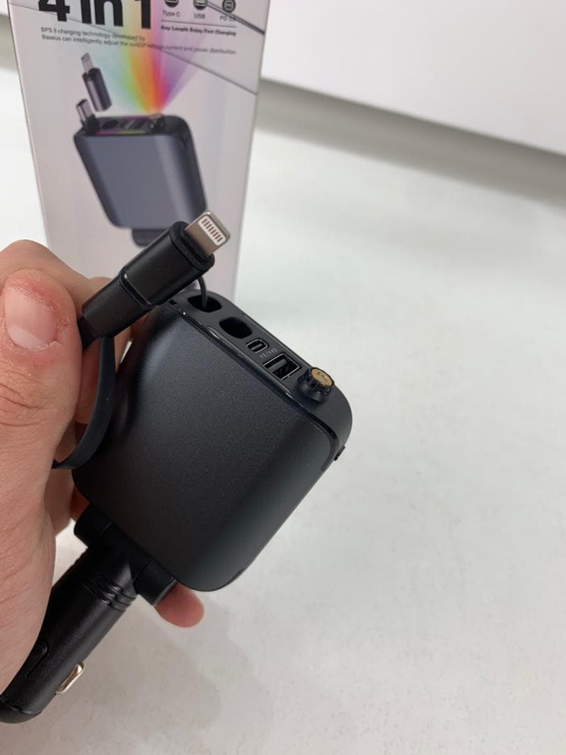 Chargeur Voiture 4en1 Rétractable 120W avec toit Starlight pour téléphones iOS et Android- شاحن سيارة متعدد المنافذ - Accessoires Auto/Moto - صورة حقيقية 6
