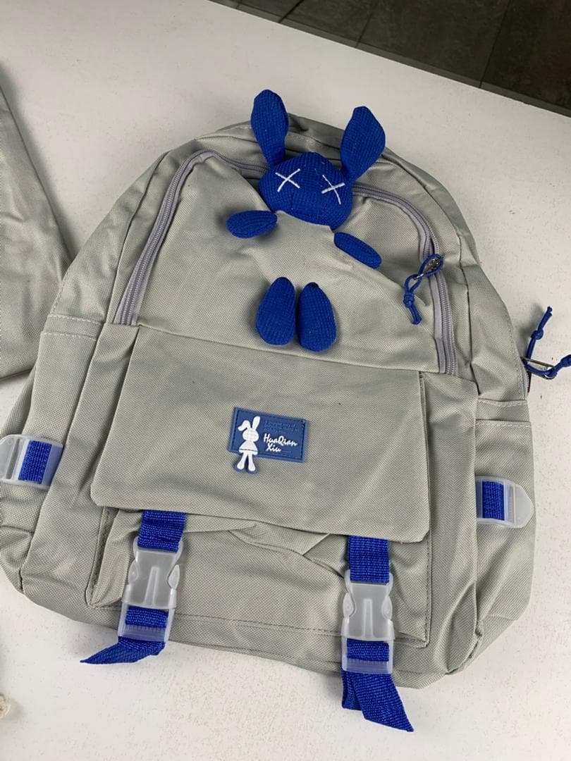 Ensemble de sacs d’école Kawai pour adolescents 4Pcs Lapin X Gris – محفظة 4 قطع كاواي رمادي - Sac à dos et Mode - صورة حقيقية 4