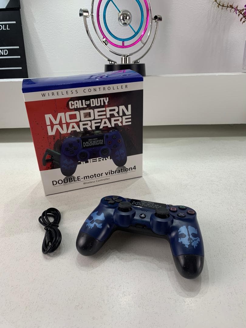 SONY DualShock Manette PS4 Sans Fil, Batterie Rechargeable (High Copy) – Edition Moderne Warfare - Jouet & Gaming - صورة حقيقية 6