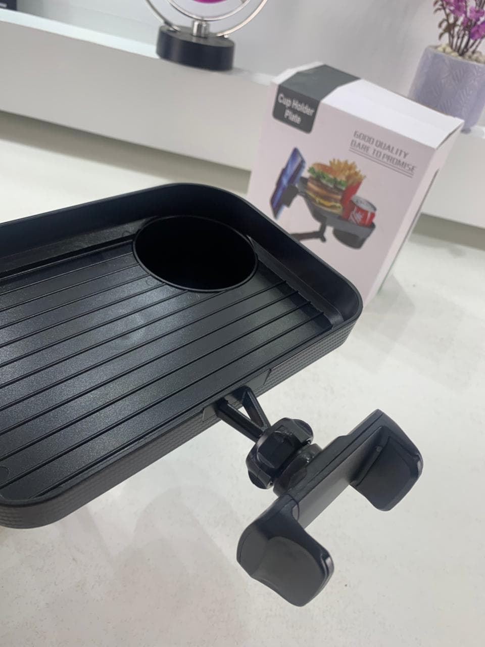 Plateau et Porte-Gobelet avec Support Téléphone pour Voiture – حامل مأكولات ومشروبات مع موضع للهاتف - Accessoires Auto/Moto - صورة حقيقية 9