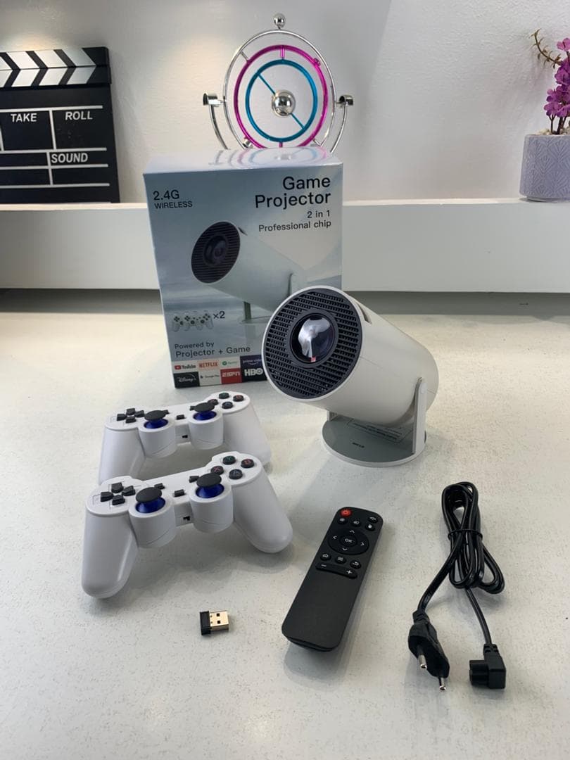 Projecteur de Jeux Intelligent a Haute Résolution avec Deux Manettes – مشغل ألعاب وجهاز عرض على الحائط - Électronique - صورة حقيقية 8